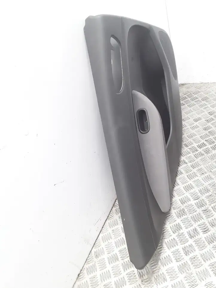 Peugeot 307 CC (2001 - 2005) 9637371477 Обшивка задней двери — фото 5