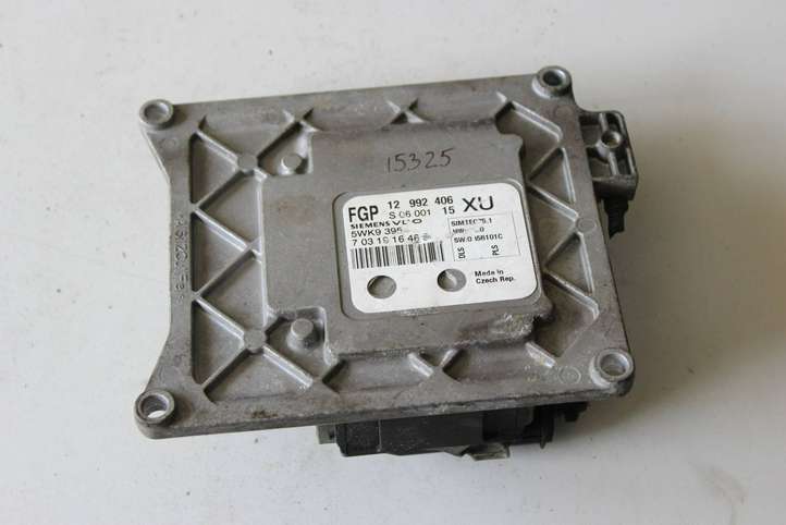 Opel Astra (2004 - 2009)  12992406 Блок управления двигателя