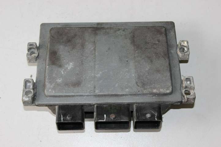Ford Fiesta (2006 - 2008)  8V2112A650SF Блок управления двигателя