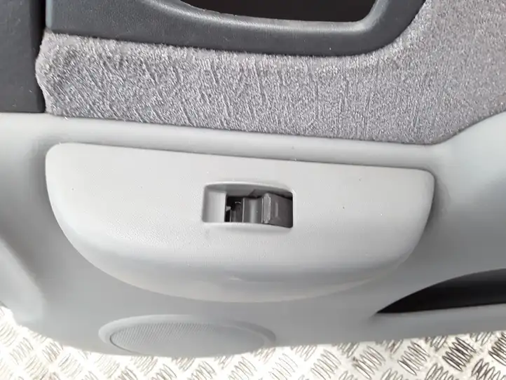 Toyota Yaris Verso (1999 - 2005) D761115000 Обшивка передней двери — фото 4