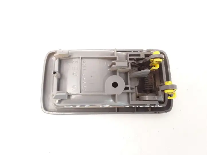 Toyota Yaris Verso (1999 - 2005) 6927716020 Внутренняя ручка двери багажника — фото 2