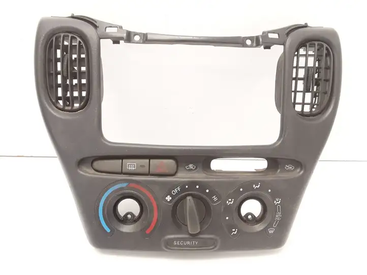 Toyota Yaris Verso (1999 - 2005) 7591387014 Отделка блока климат-контроля — фото 1