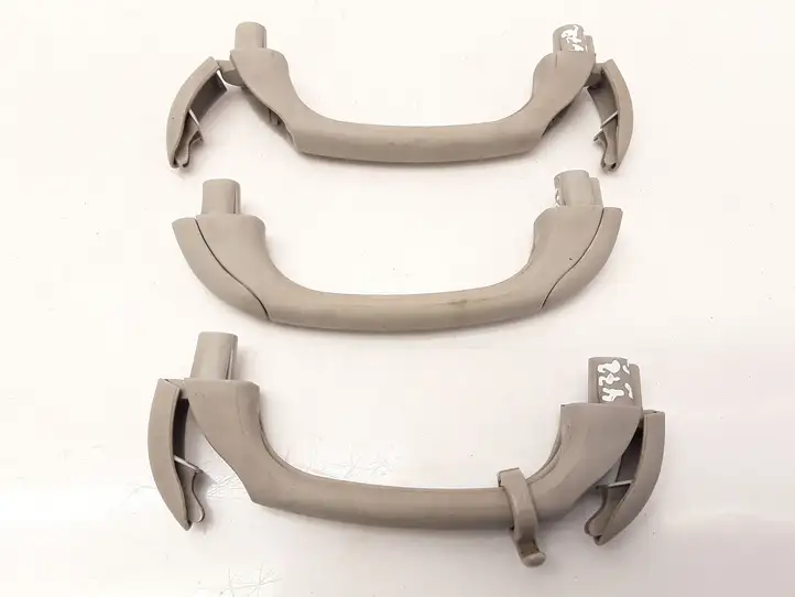 Toyota Yaris Verso (1999 - 2005) Потолочная ручка задняя — фото 1