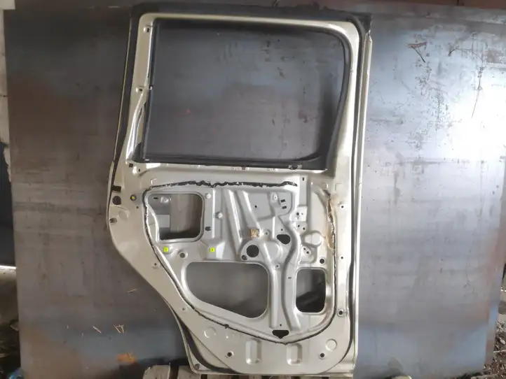 Toyota Yaris Verso (1999 - 2005) 583FK91 Задняя дверь — фото 4