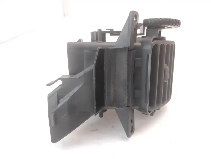 Suzuki Ignis (2000 - 2003) 7363280G0 Боковой воздушный дефлектор — фото 5