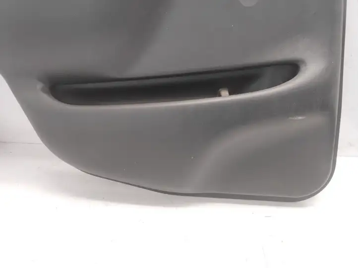 Suzuki Ignis (2000 - 2003) 8374175G Обшивка задней двери — фото 2