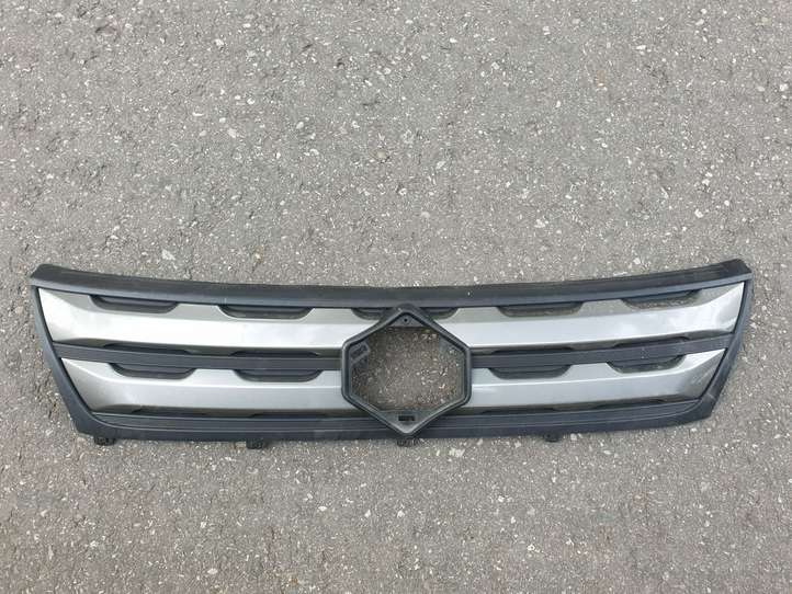 Suzuki Vitara (2014 - 2018)  7211154P1 Верхняя решётка
