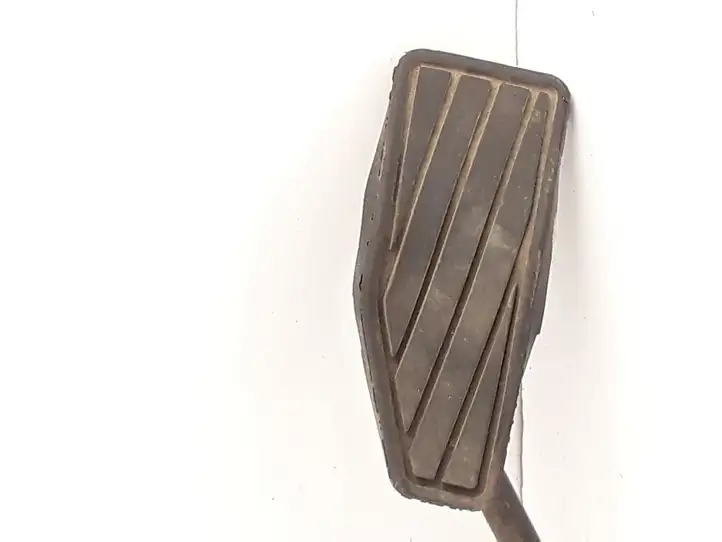 Suzuki Swift (2004 - 2010) 4940063J00 Педаль акселератора — фото 2