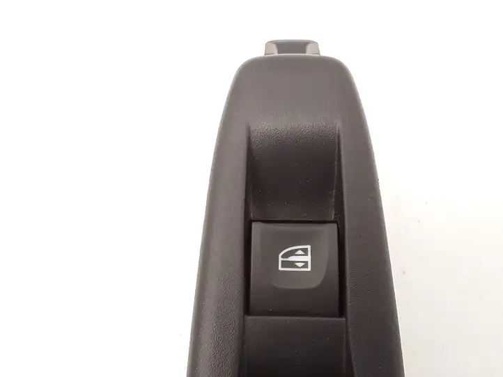 Renault Captur (2013 - 2020) 829614619R Кнопка стеклоподъемников — фото 2