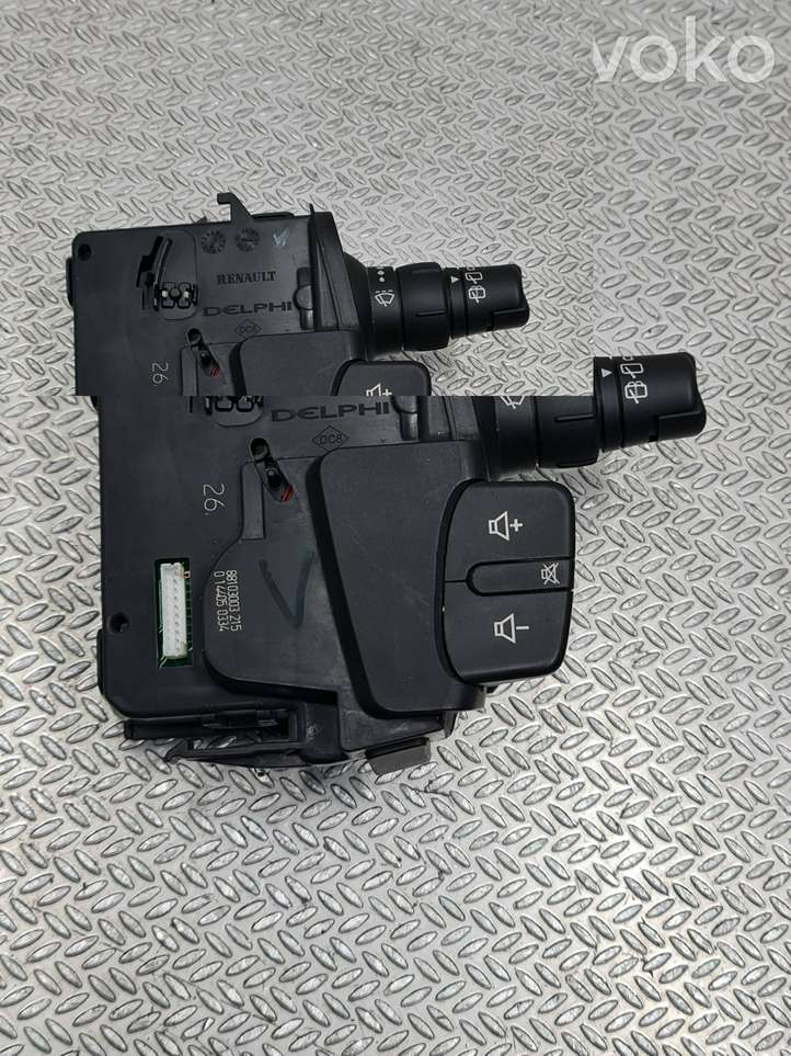 Renault Clio II (2001 - 2005)  88103003215 Ручка стеклоочистителей