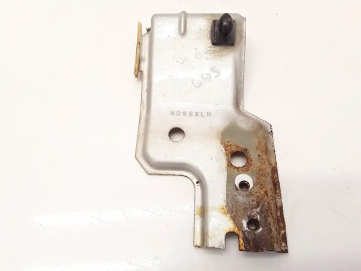 Ford Maverick (2004 - 2007) A092B Крепление крыла — фото 1