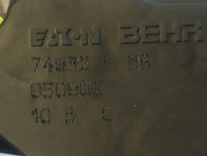 Volvo V70 (2000 - 2004) 74932F Двигатель задвижки потока воздуха — фото 2