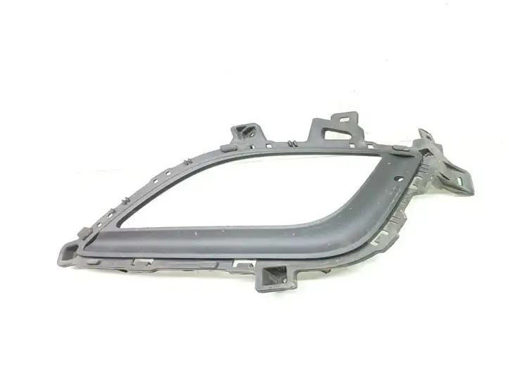 Hyundai i30 (2007 - 2012) 86563-A6030 Решетка противотуманной фары — фото 1