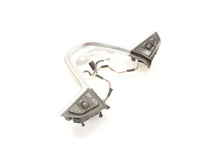 Opel Astra J (2009 - 2012) 13293155 Кнопки на рулевом колесе — фото 2