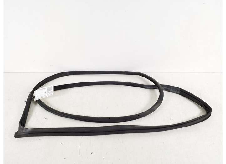 Toyota Corolla E120 E130 (2004 - 2007)  67872-13140 Уплотнительная резина на задних дверях