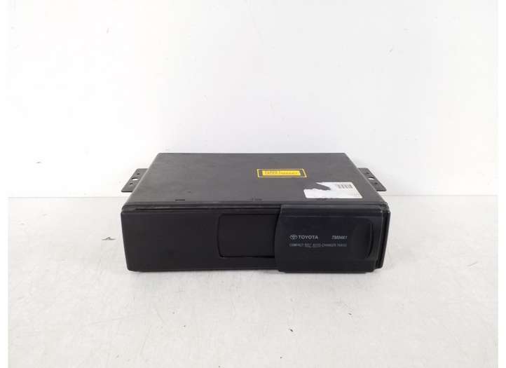 Toyota Corolla E120 E130 (2000 - 2004)  08601-00911 CD/DVD чейнджер