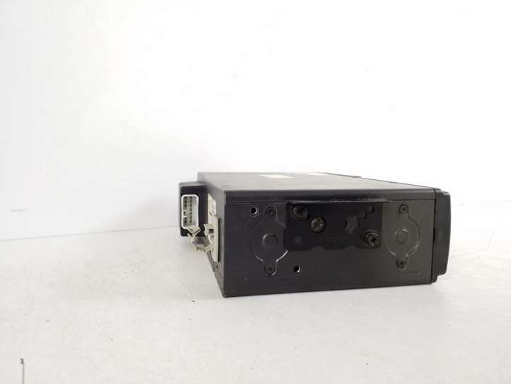 Toyota Corolla E120 E130 (2000 - 2004)  08601-00911 CD/DVD чейнджер