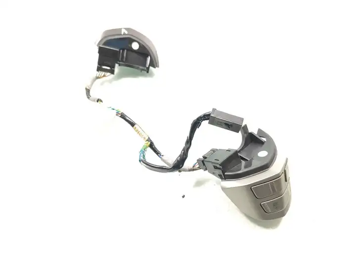 Honda FR-V (2004 - 2009) Кнопки на рулевом колесе — фото 3