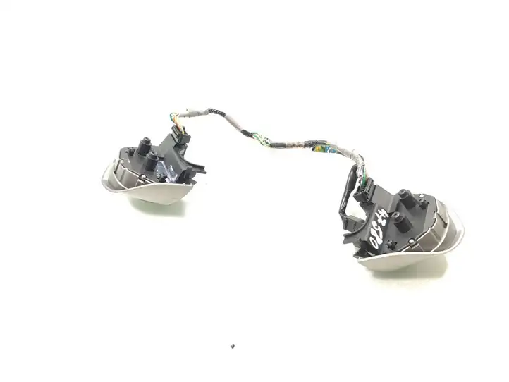 Honda FR-V (2004 - 2009) Кнопки на рулевом колесе — фото 4