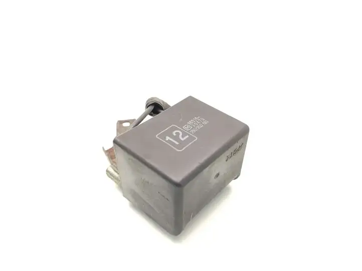 Lexus GS 300 350 430 450h (2007 - 2011) 86516-30470 Другое реле — фото 2
