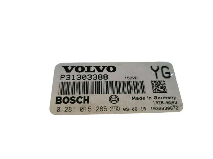 Volvo V70 (2007 - 2013)  P31303388 Блок управления двигателя