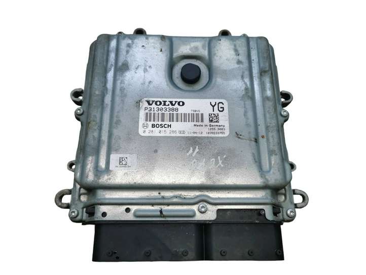 Volvo XC70 (2007 - 2013)  P31303388 Блок управления двигателя