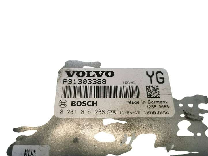 Volvo XC70 (2007 - 2013)  P31303388 Блок управления двигателя