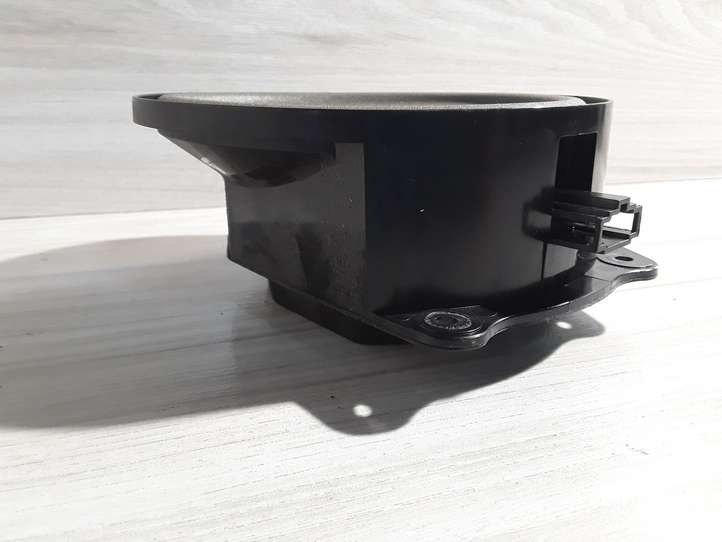 Audi A2 (1999 - 2007)  8637611205 Громкоговоритель (громкоговорители) в передних дверях