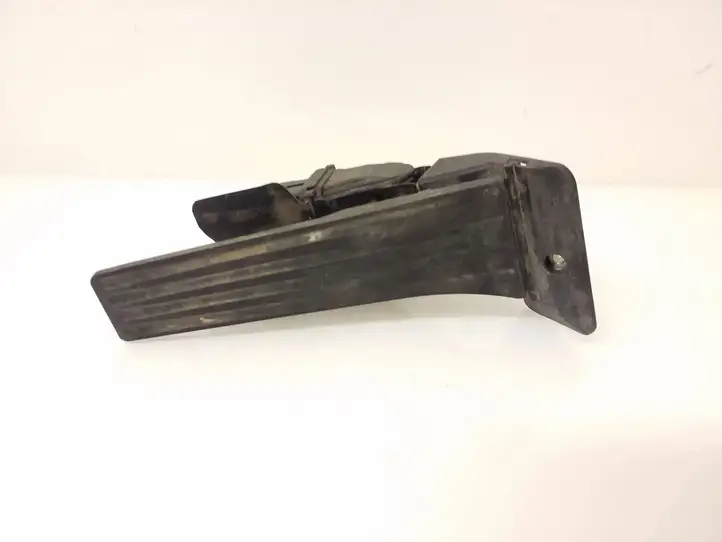 BMW 1 F20 F21 (2011 - 2019) 35426853176 Педаль акселератора — фото 2