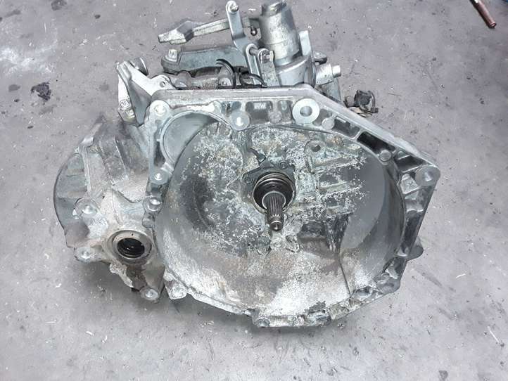 Opel Astra (2004 - 2009)   Механическая коробка передач, 6 передач