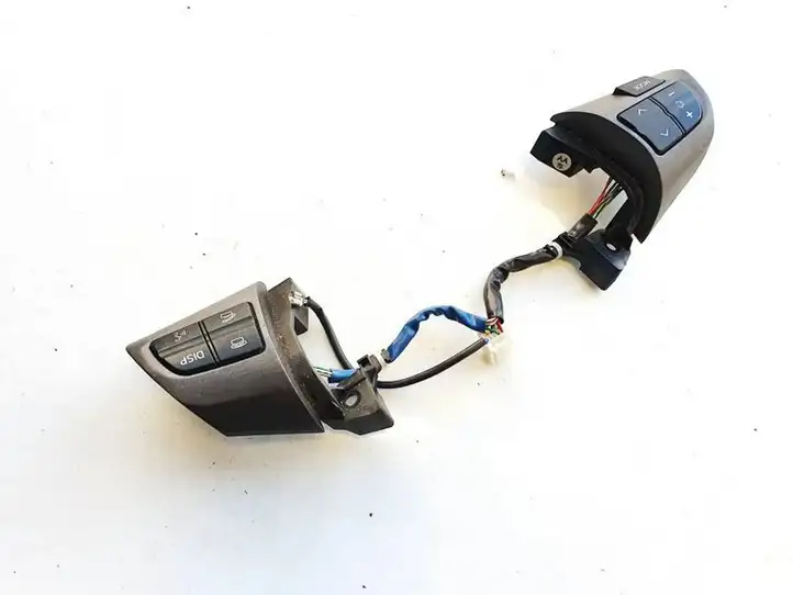 Toyota RAV 4 (XA30) (2006 - 2016) 75b999lh Кнопки на рулевом колесе — фото 1