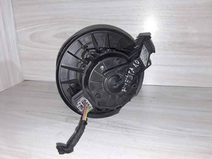 Ford Fiesta (2006 - 2008)  0130115551 Вентилятор печки