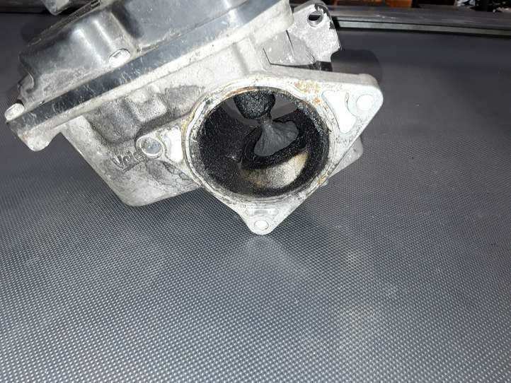 Volkswagen PASSAT B6 (2005 - 2010)   Клапан EGR