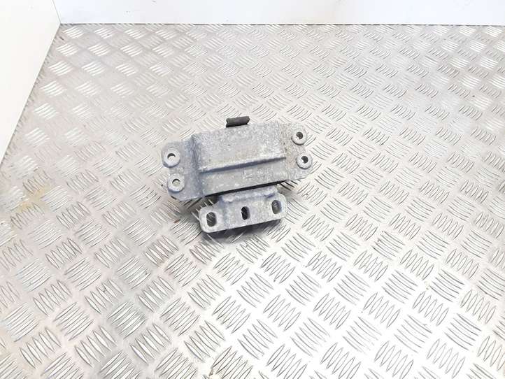 Volkswagen Touran II (2010 - 2016)  1K0199555 Подушка двигателя