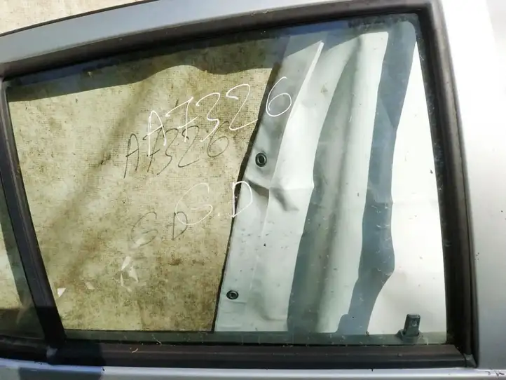 Toyota Yaris (1999 - 2003) Стекло задней двери — фото 2