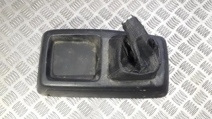 Toyota Avensis Verso (1995 - 2001) 5884244010 Прочие детали салона — фото 1