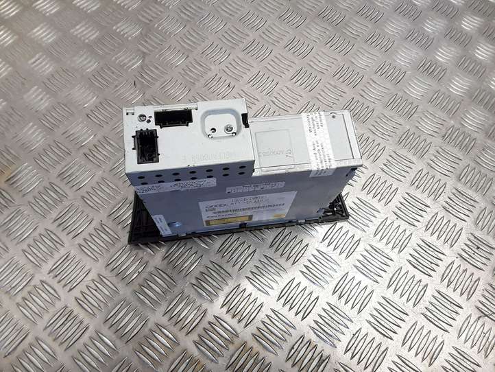 Audi A4 (2007 - 2011)  8T1035110C CD/DVD чейнджер