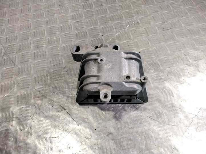 Volkswagen Caddy (2004 - 2010)  1K0199262BA Подушка двигателя