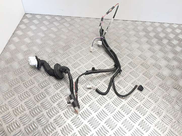 Toyota Verso (2012 - 2015)  017188 Проводка задних дверей