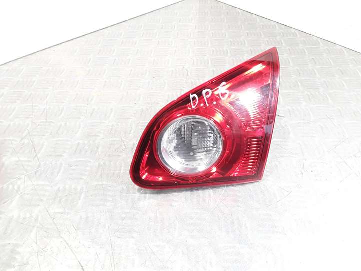 Nissan Qashqai (2006 - 2010)  89071064 Задний фонарь в крышке багажника