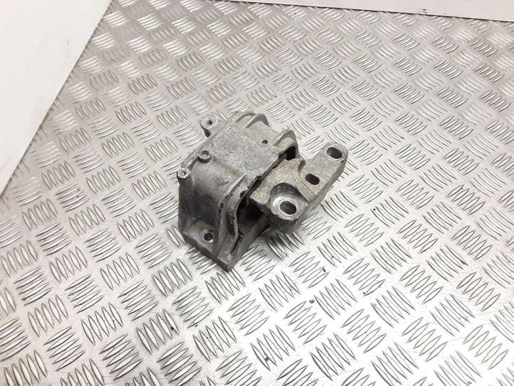 Volkswagen PASSAT B6 (2005 - 2010)  1K0199262 Подушка двигателя