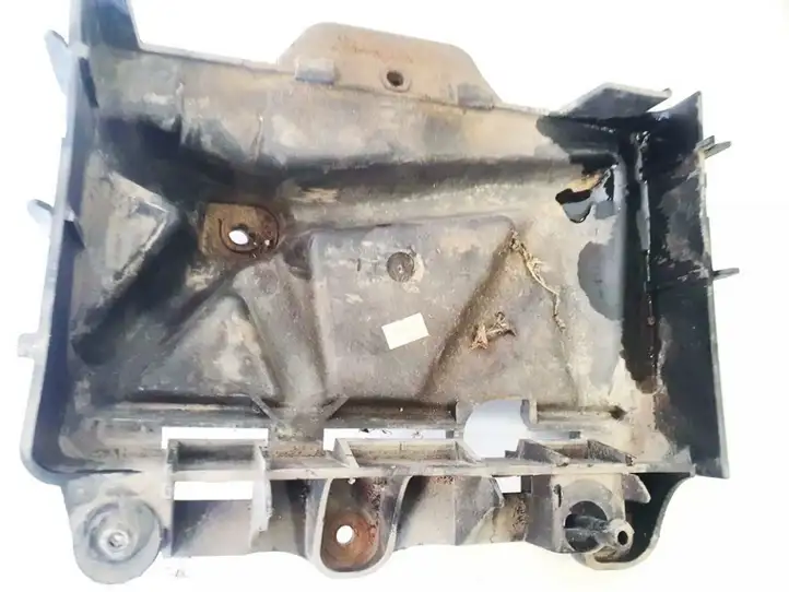 Volkswagen Polo (2001 - 2005) 6q0915331d Ящик аккумулятора — фото 1