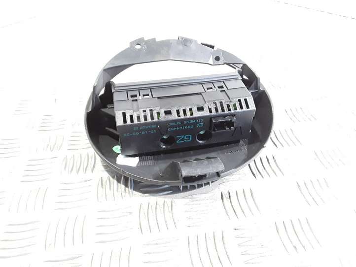 Opel Meriva (2002 - 2006)  009164455 Экран/ дисплей / маленький экран
