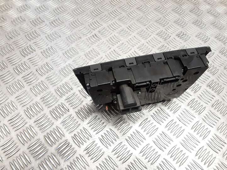 Volvo V70 (2000 - 2004)  7923 Блок управления кондиционера воздуха / климата/ печки (в салоне)