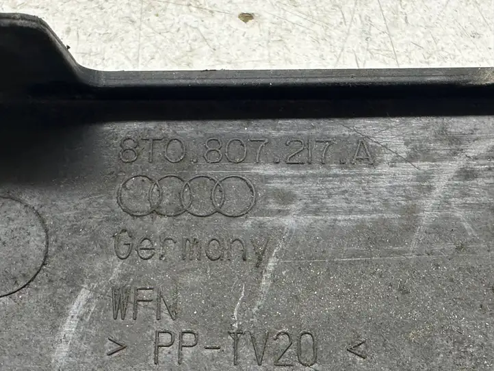 Audi A4 S4 B8 8K (2007 - 2011) 8T0807217A Прочие внешние детали — фото 2