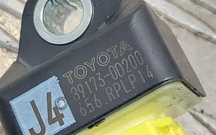 Toyota Yaris XP210 (2020 - ) 891730D200 Датчик удара SRS — фото 2