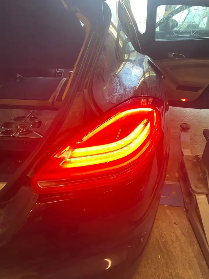 Porsche Panamera (970) (2013 - 2016) 97063143604 Задний фонарь в кузове — фото 2