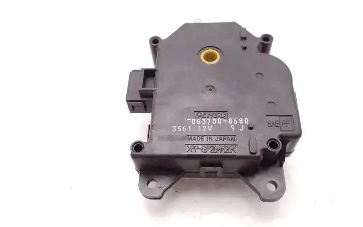 Toyota Corolla Verso AR10 (2004 - 2009) 0637008680 Двигатель задвижки потока воздуха — фото 3