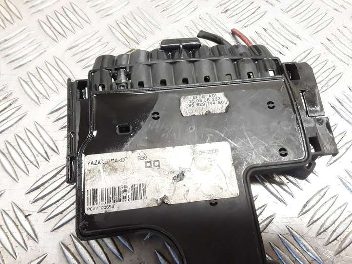 Citroen C4 Picasso (2006 - 2013)  9662914480 Блок предохранителей
