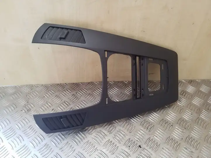 Opel Zafira B (2008 - 2014) 331985437 Центральная отделка панели приборов — фото 1